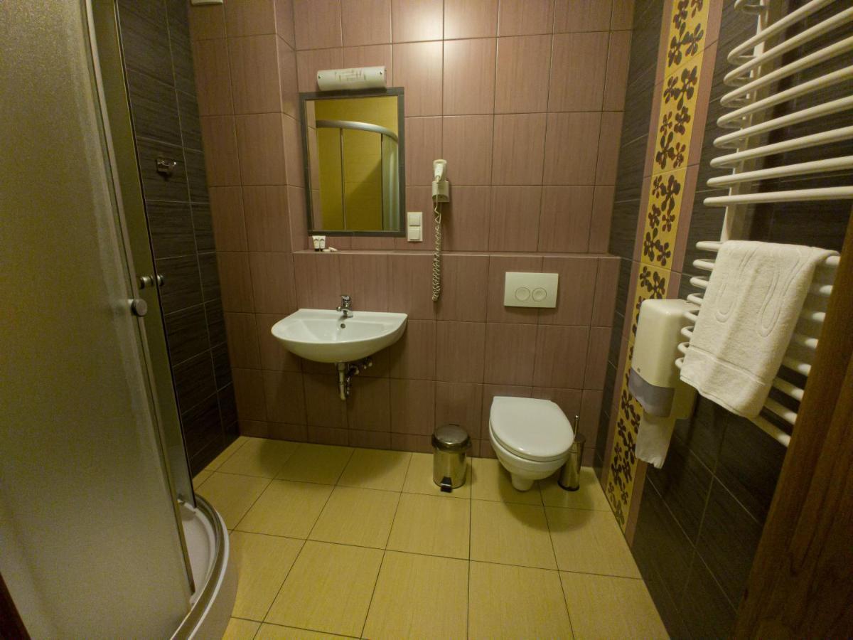 Zajazd U Dziadka Opole Kültér fotó